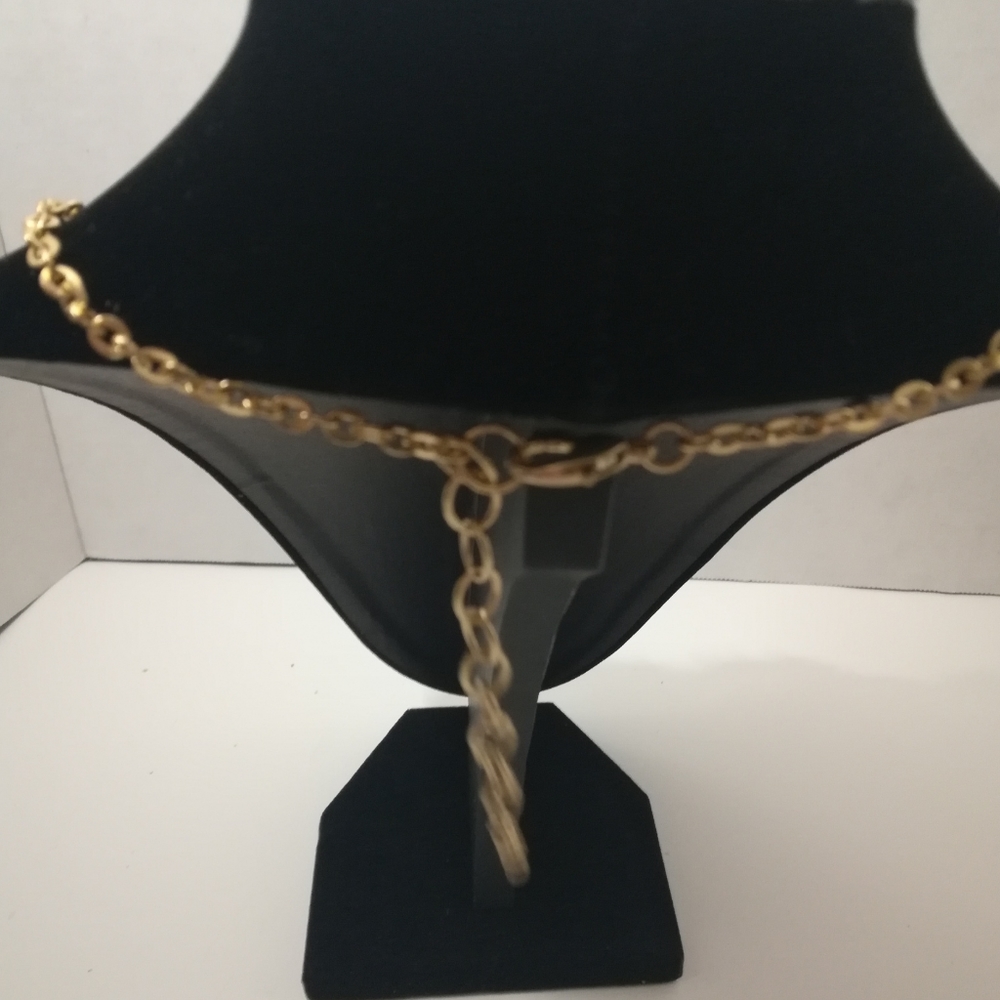Necklace - Picture 3 of 6